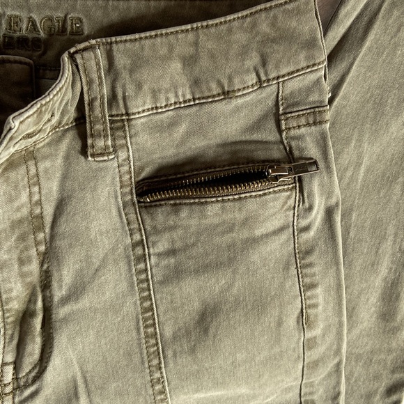 American Eagle Army Green high-rise Jegging - Picture 4 of 7